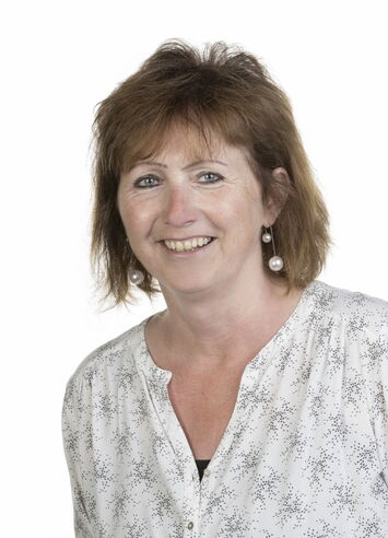 Martha Weissinger, Ahrens Facharbeiterin