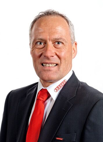 Willi Handl, Kaminsanierung